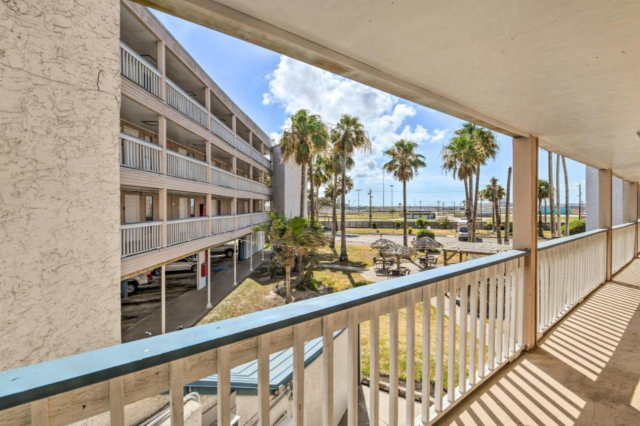 Beachside Corpus Christi Condo With Amenities! 外观 照片